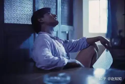 王家卫的处女作,贡献了张学友最出圈的表情包