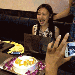 地铁上看见女神还有心情睡觉啊
