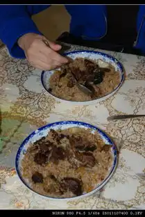 我和老婆的中午饭烤肉羊肉抓饭不许流口水