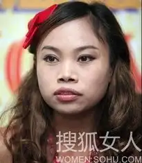 留学生自称被凤姐包夜熟睡照曝光