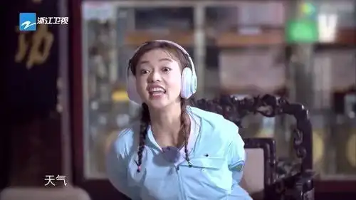 吴谨言搞笑表情包来袭,孟鹤堂聊节目录制趣事,翟潇闻分享养猫好处